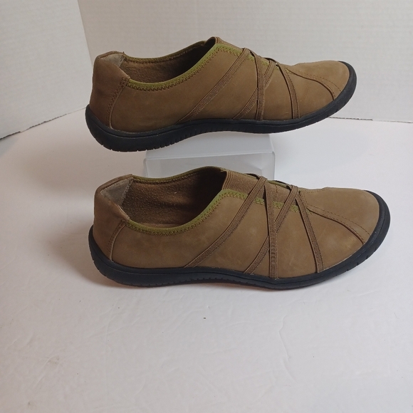 Clarks Suede Slip On‎ Loafers Women's 8 - Picture 2 of 7